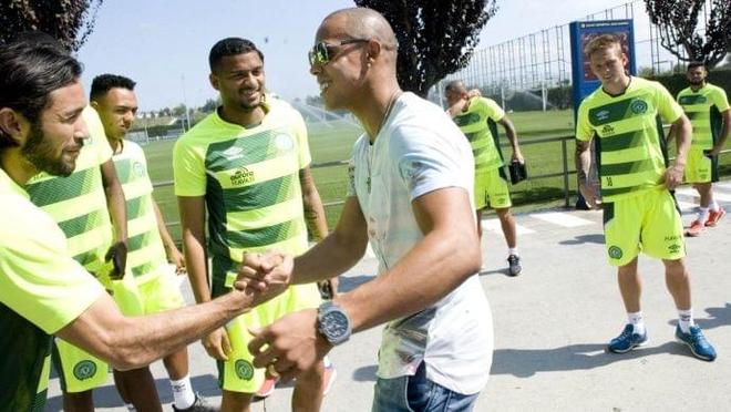 极大地提高 极大地提高