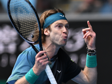 常常出其不 常常出其不