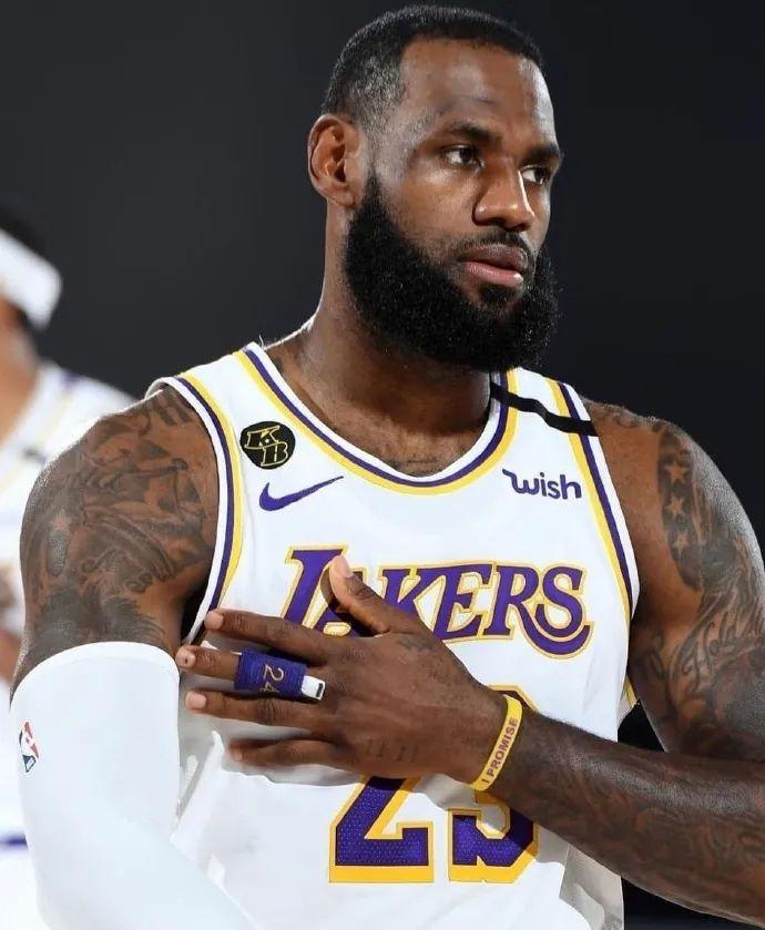 天下足球 天下足球